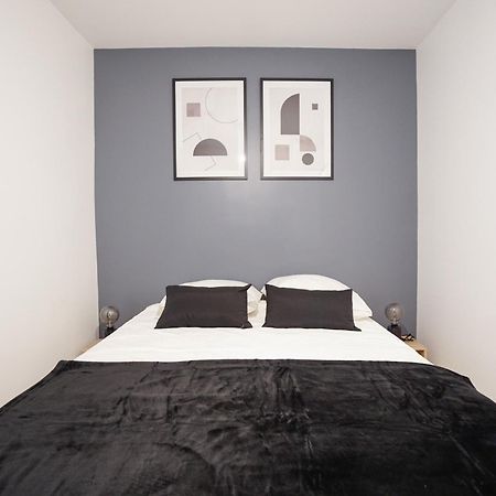 Spacious Apartment Near The Champs De Mars Paris Luaran gambar